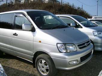 2001 Toyota Town Ace Noah