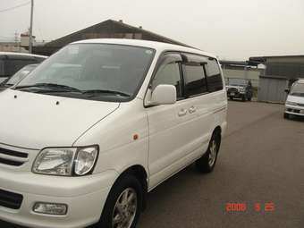 2001 Toyota Town Ace Noah