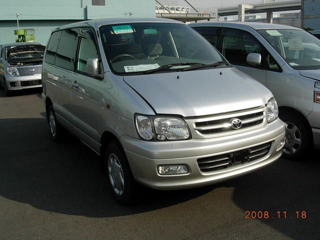 2001 Toyota Town Ace Noah