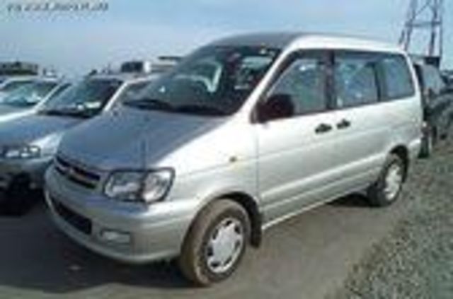 2001 Toyota Town Ace Noah