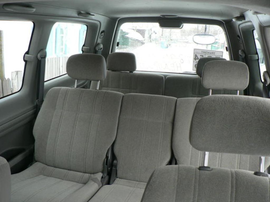 2001 Toyota Town Ace Noah