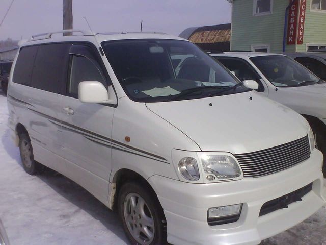 2001 Toyota Town Ace Noah