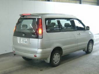 2001 Toyota Town Ace Noah Pictures