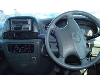 2001 Toyota Town Ace Noah Photos