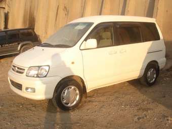 2001 Toyota Town Ace Noah Pics