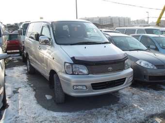 2001 Toyota Town Ace Noah Photos