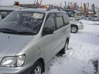 2001 Toyota Town Ace Noah Pictures