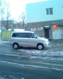 2001 Toyota Town Ace Noah Pictures