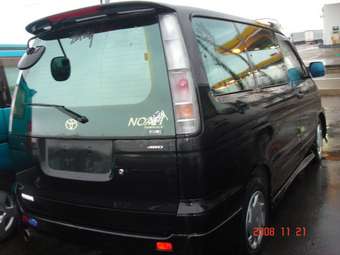 2001 Toyota Town Ace Noah Photos