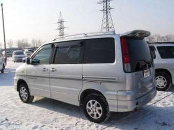 2001 Toyota Town Ace Noah Images