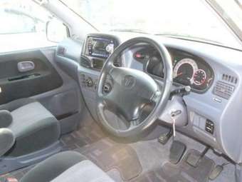 2001 Toyota Town Ace Noah Pictures