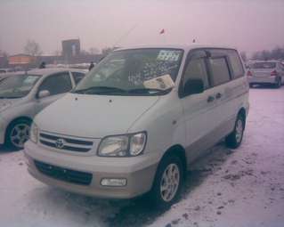 2001 Toyota Town Ace Noah Pics