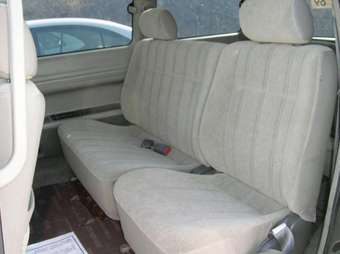 2001 Toyota Town Ace Noah Pictures