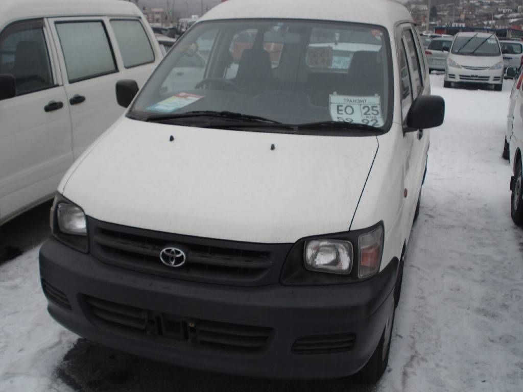 2002 Toyota Town Ace Noah