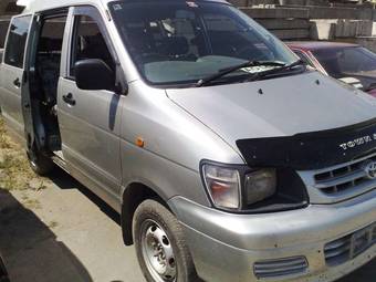 2002 Toyota Town Ace Noah Pictures