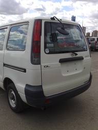 2002 Toyota Town Ace Noah Photos