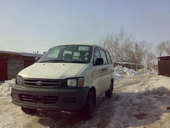 2003 Toyota Town Ace Noah Pics