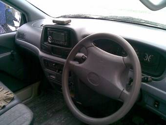 2002 Toyota Town Ace Van Photos