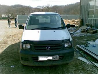 2002 Toyota Town Ace Van Photos