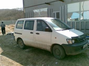 2002 Toyota Town Ace Van Pictures