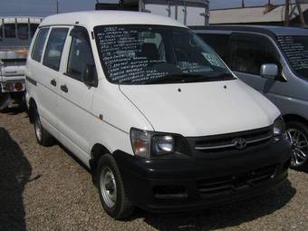 2002 Toyota Town Ace Van Images