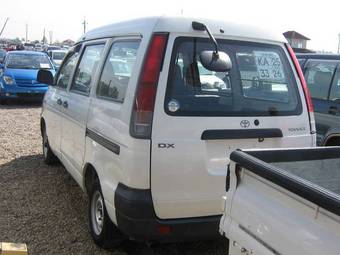 2002 Toyota Town Ace Van Pics