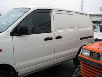 2003 Toyota Town Ace Van Photos