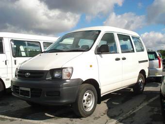 2003 Toyota Town Ace Van Photos