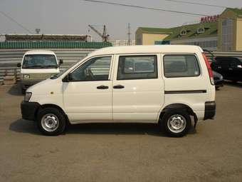 2004 Toyota Town Ace Van Pictures