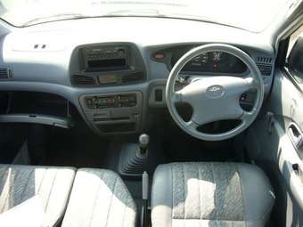 2005 Toyota Town Ace Van Pics