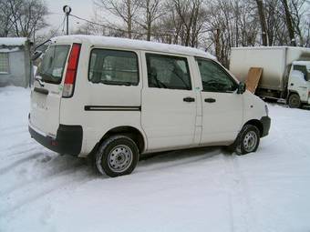 2005 Toyota Town Ace Van Wallpapers