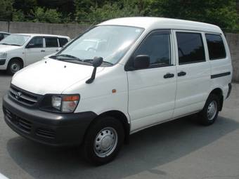 2006 Toyota Town Ace Van Photos