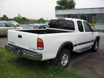 2000 Toyota Tundra Photos