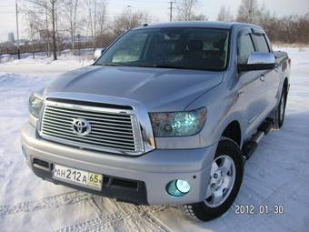 2010 Toyota Tundra Photos