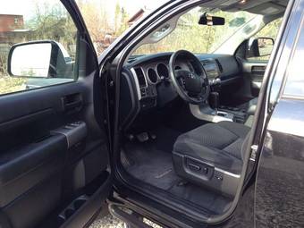 2010 Toyota Tundra Photos