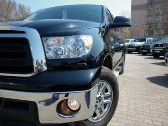 2010 Toyota Tundra Photos