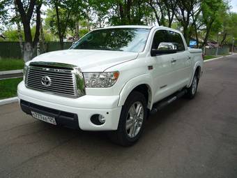 2010 Toyota Tundra Photos