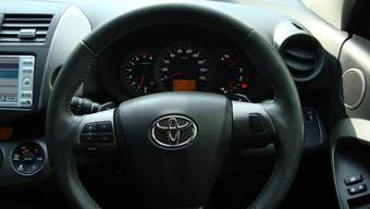 2010 Toyota Vanguard Photos