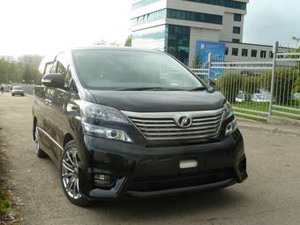 2010 Toyota Vellfire Photos