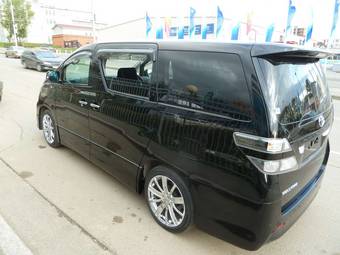 2010 Toyota Vellfire Photos