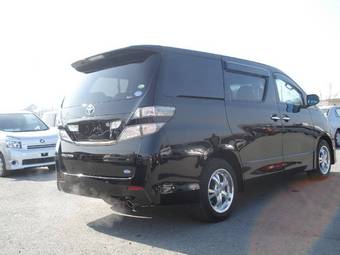 2010 Toyota Vellfire Images