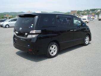 2010 Toyota Vellfire Pics