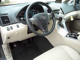 2009 Toyota Venza Pictures