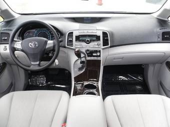 2009 Toyota Venza Images