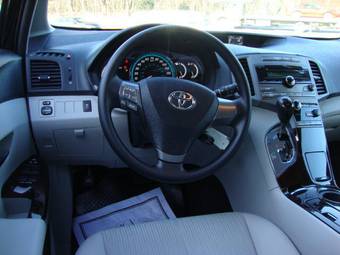 2009 Toyota Venza Pictures