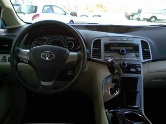 2009 Toyota Venza Pictures