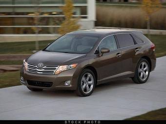 2010 Toyota Venza Photos