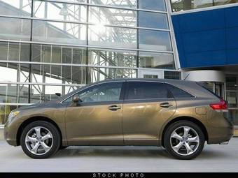 2010 Toyota Venza Pictures