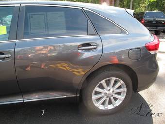 2010 Toyota Venza Photos