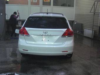 2010 Toyota Venza Pictures